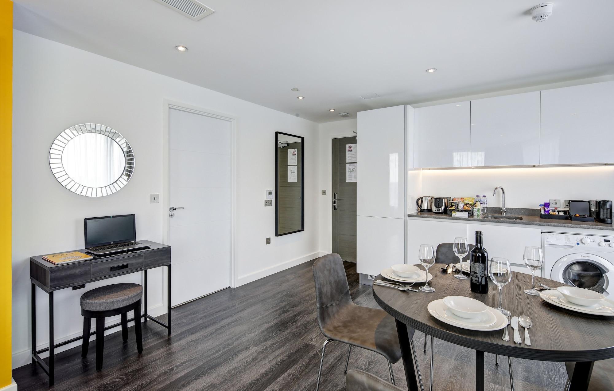 Hotel de apartamente Dockside At Excel Londra